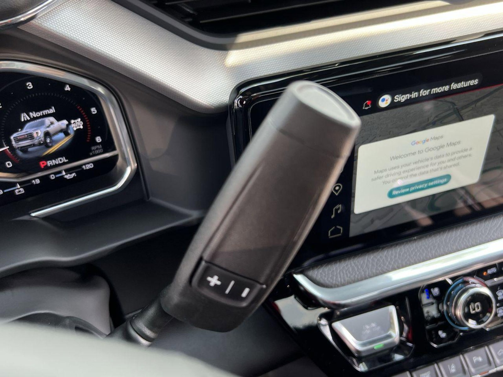 New 2025 GMC Sierra 3500 Denali w/ Denali Reserve Package image 17