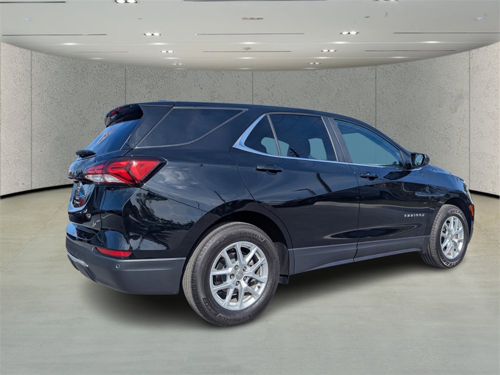 Used 2024 Chevrolet Equinox LT image 3