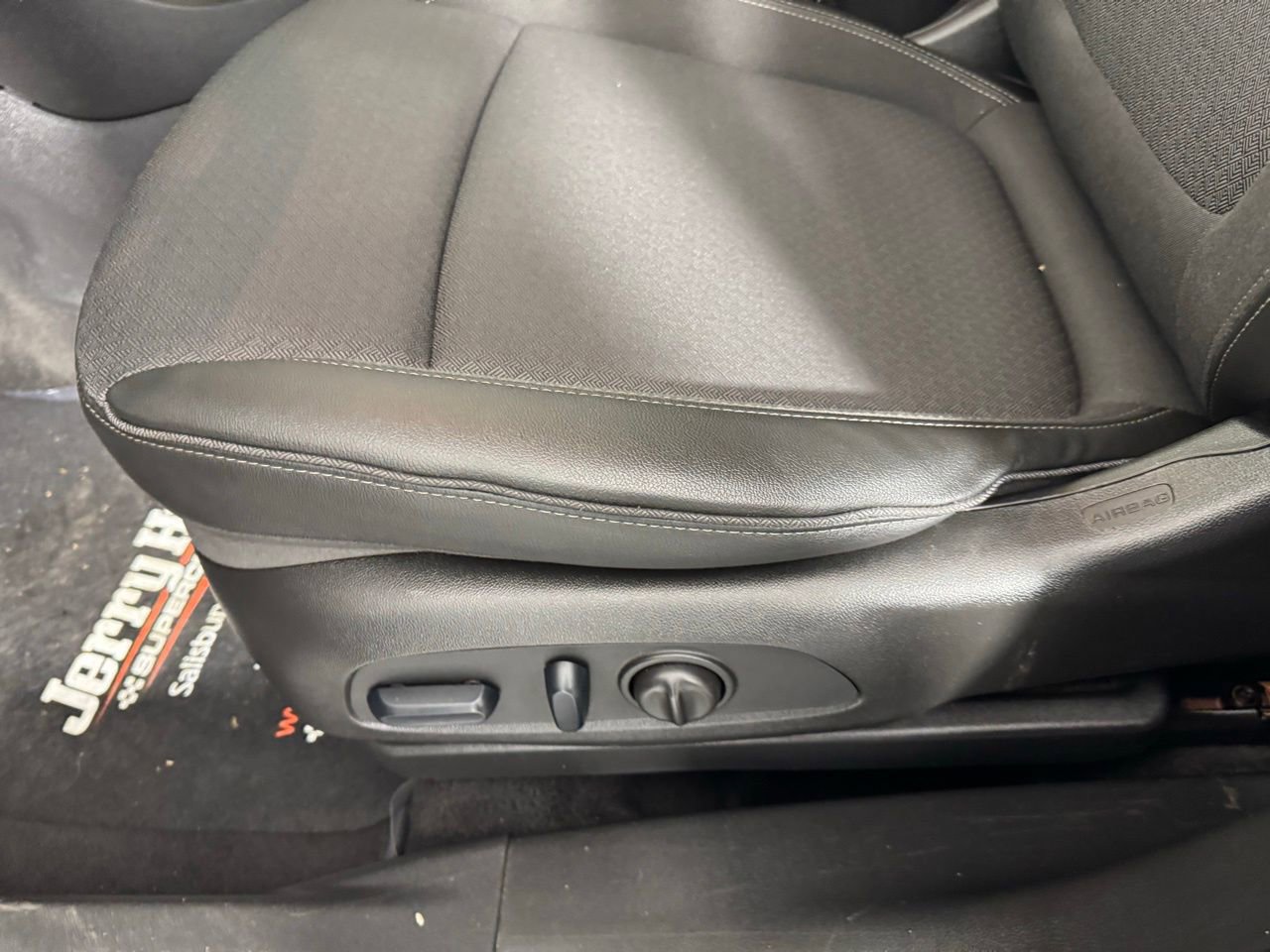 Used 2023 Buick Encore GX Preferred w/ Cold Weather Comfort Package image 10