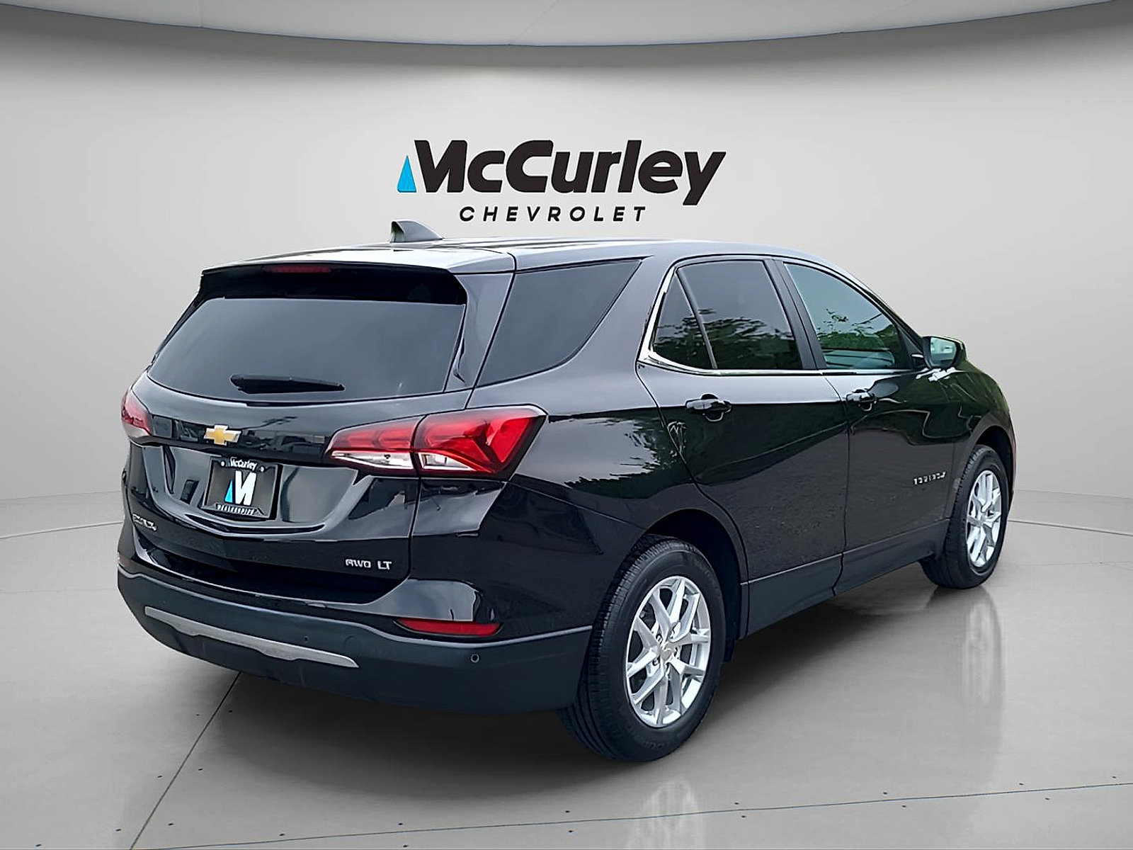 Used 2024 Chevrolet Equinox LT AWD/4WD image 7