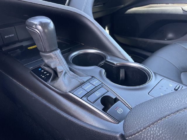 Used 2024 Toyota Camry XSE FWD image 21