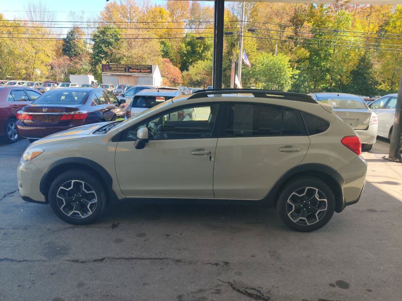 Used 2014 Subaru Crosstrek 2.0i Premium AWD/4WD image 3