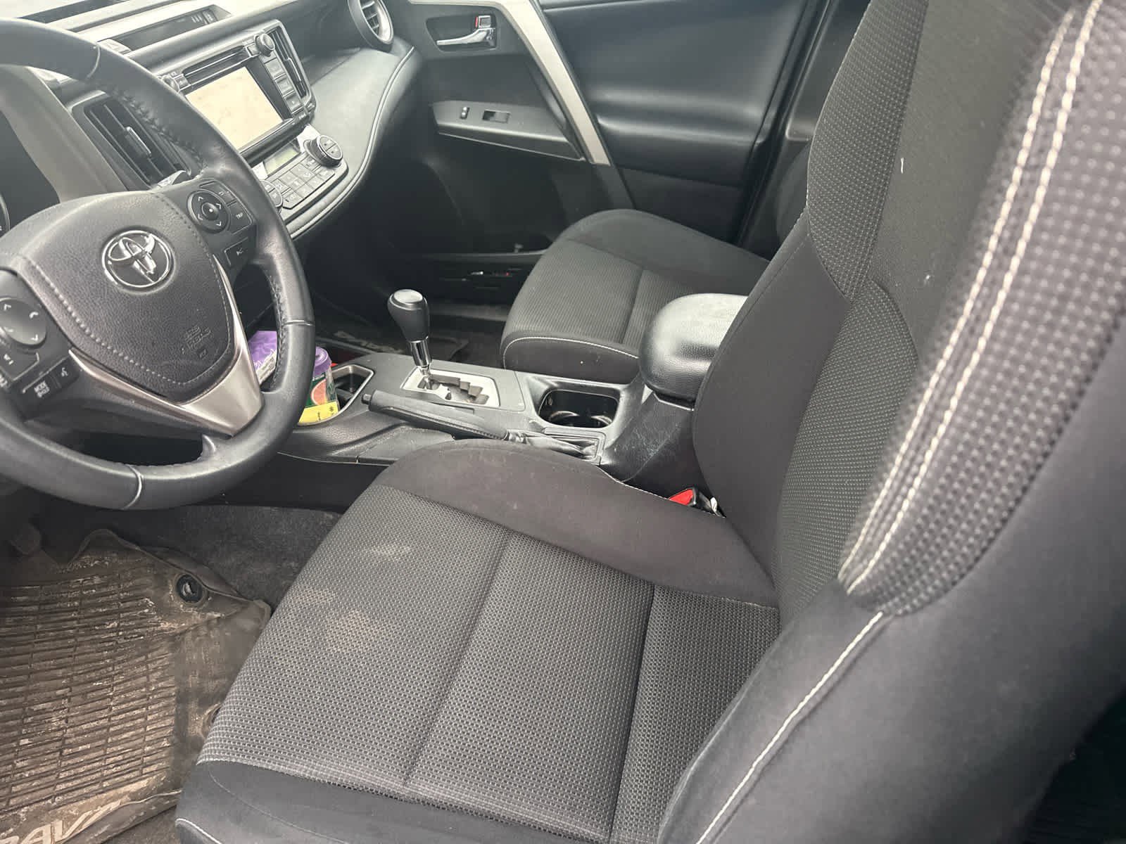 Used 2017 Toyota RAV4 XLE image 8