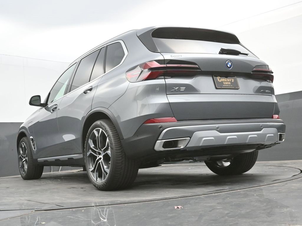 Used 2026 BMW X5 xDrive50e w/ Premium Package image 42