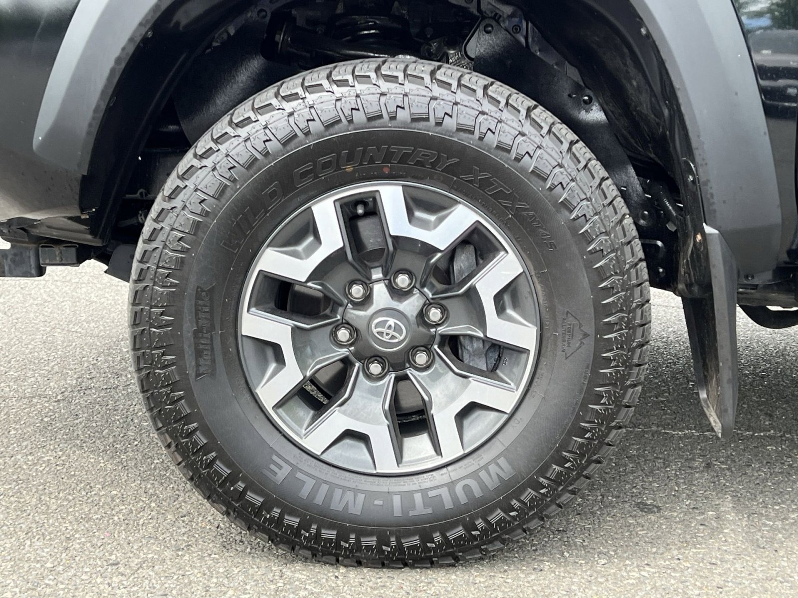 Used 2023 Toyota Tacoma TRD Off-Road AWD/4WD image 24