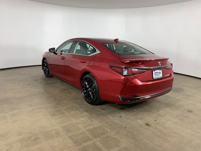 Used 2025 Lexus ES 300h F Sport w/ Accessory Package (Z2) image 14