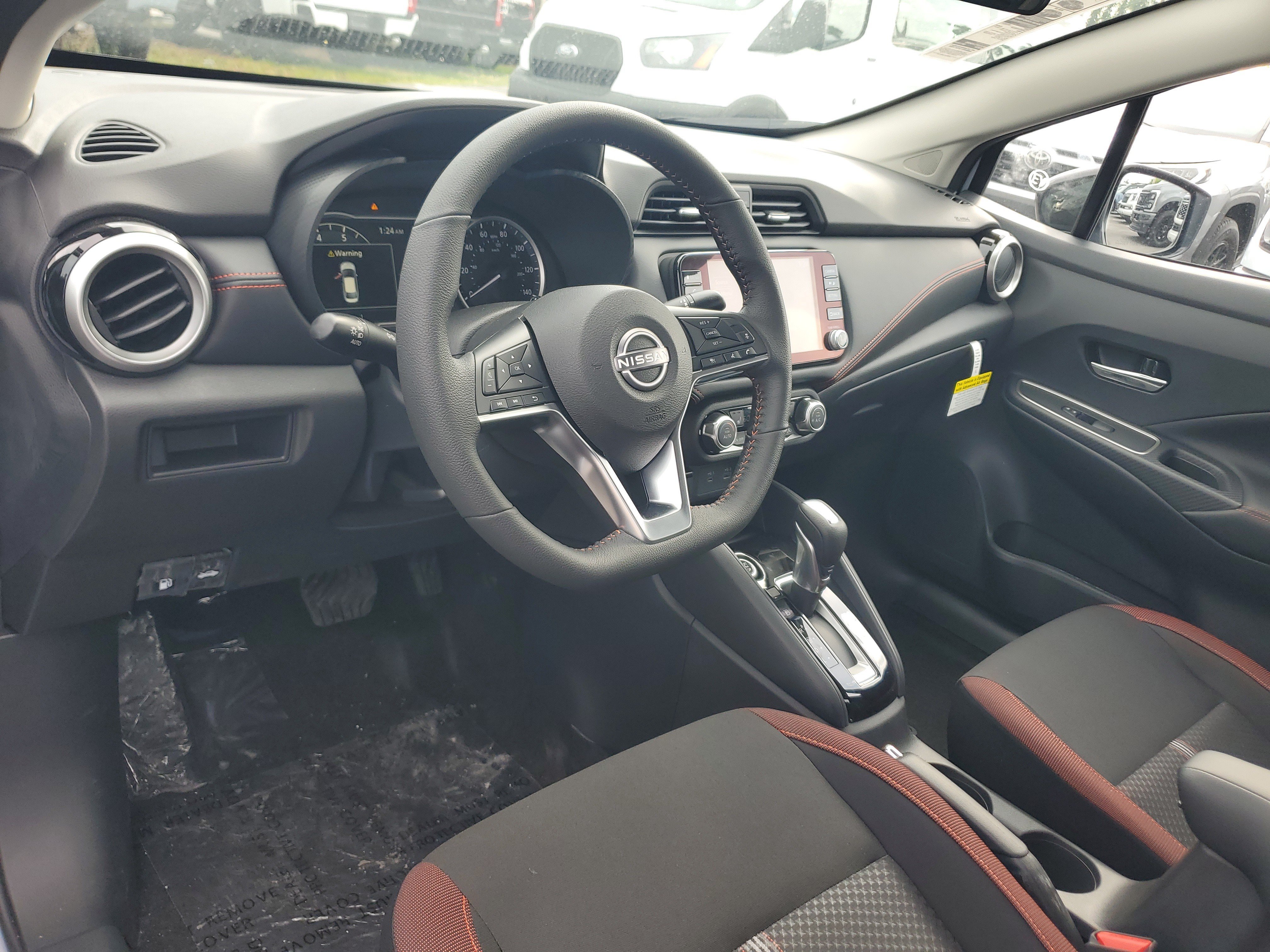 Used 2025 Nissan Versa SR w/ Trunk Package FWD image 7