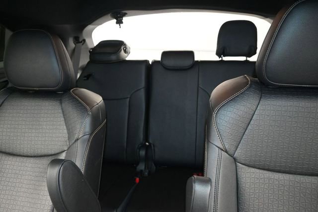 Used 2026 Toyota Sienna XLE Woodland Edition AWD/4WD image 14