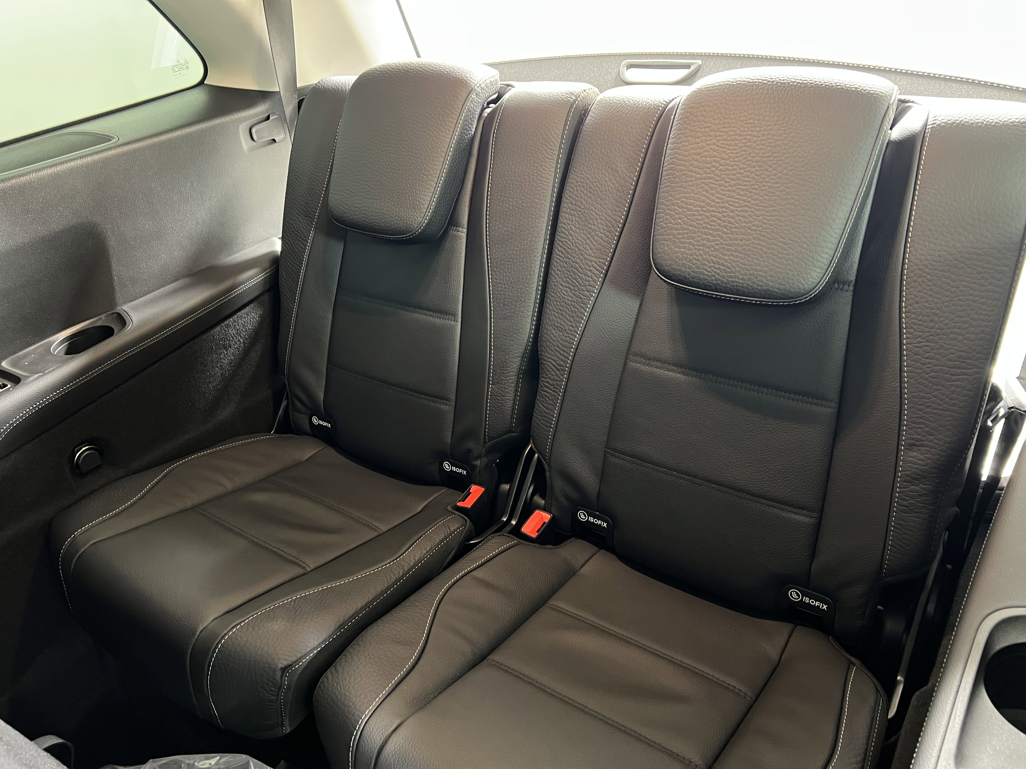 New 2026 Mercedes-Benz GLS 450 4MATIC image 24