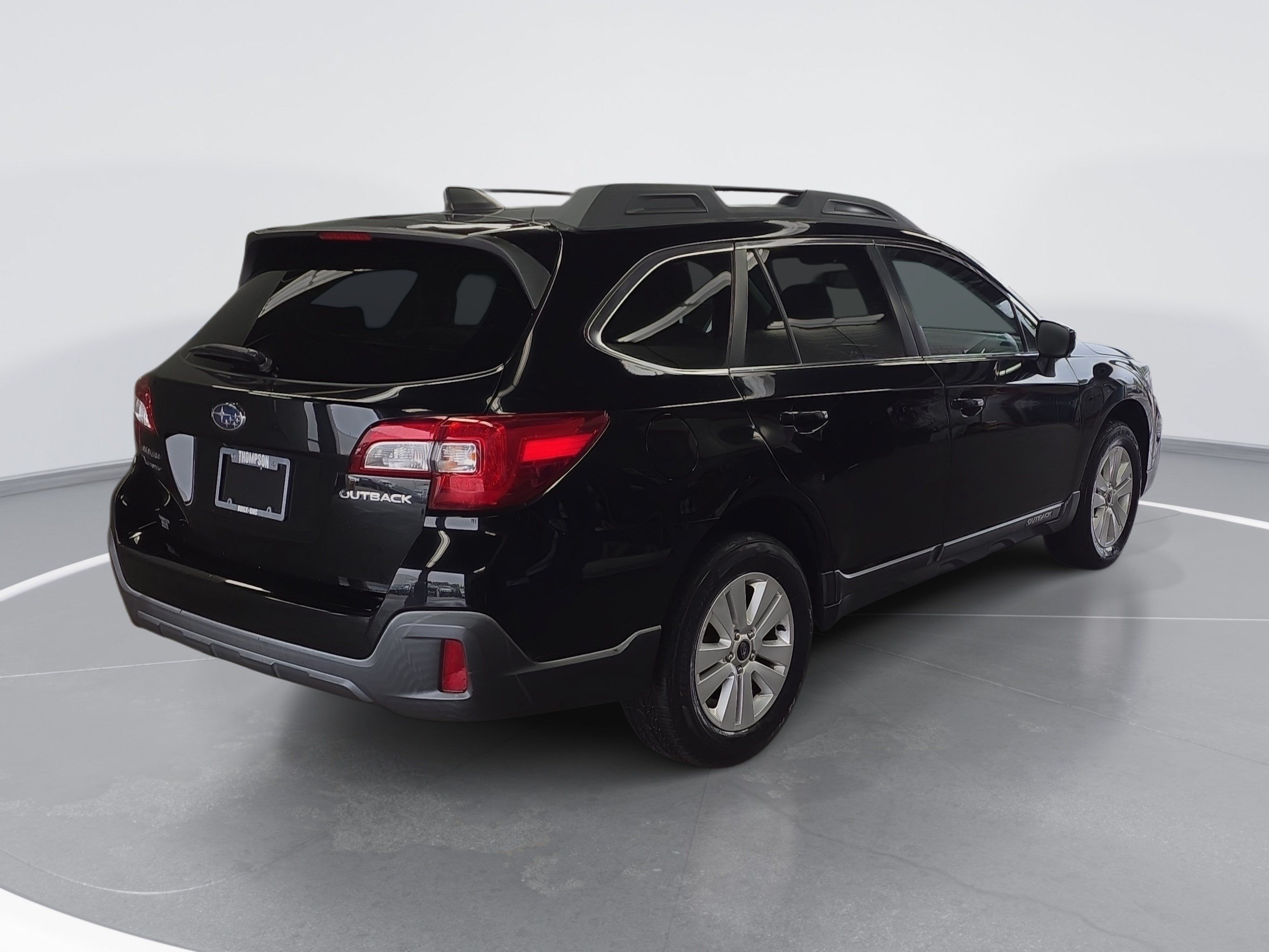 Used 2019 Subaru Outback 2.5i Premium AWD/4WD image 3