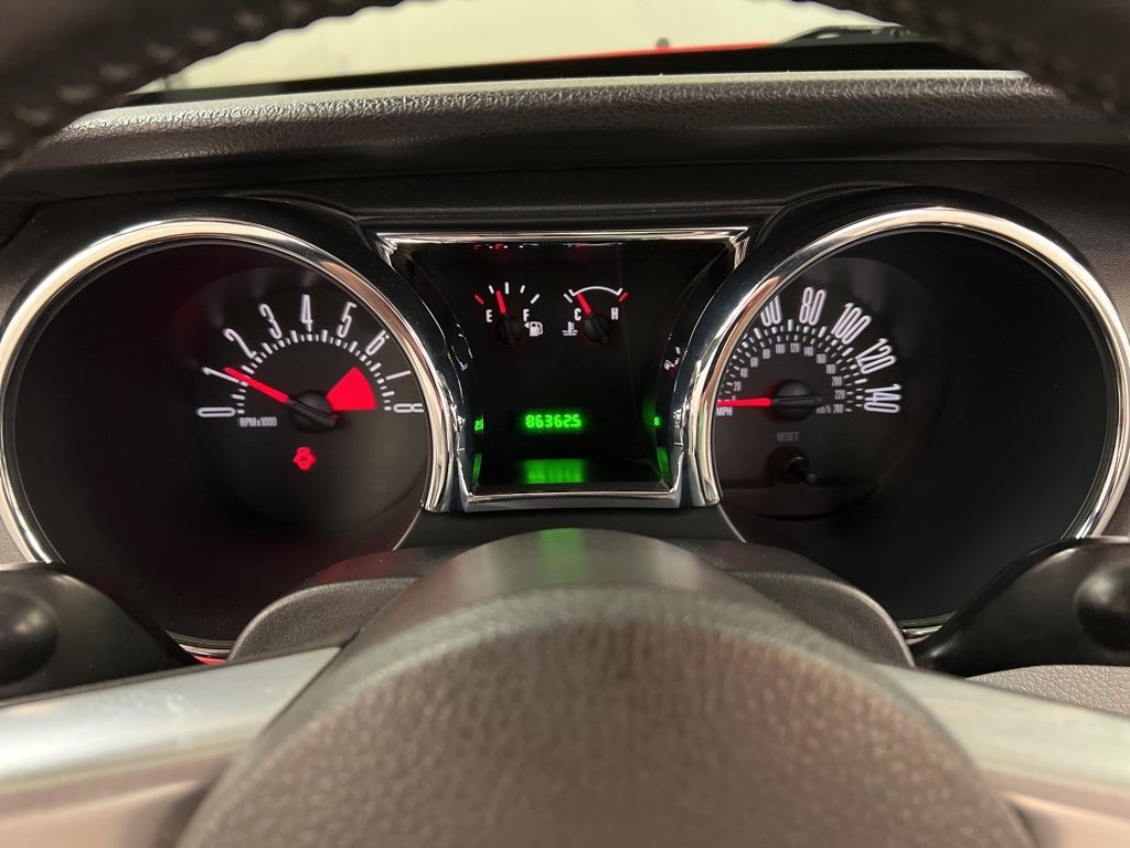 Used 2005 Ford Mustang GT Premium image 22