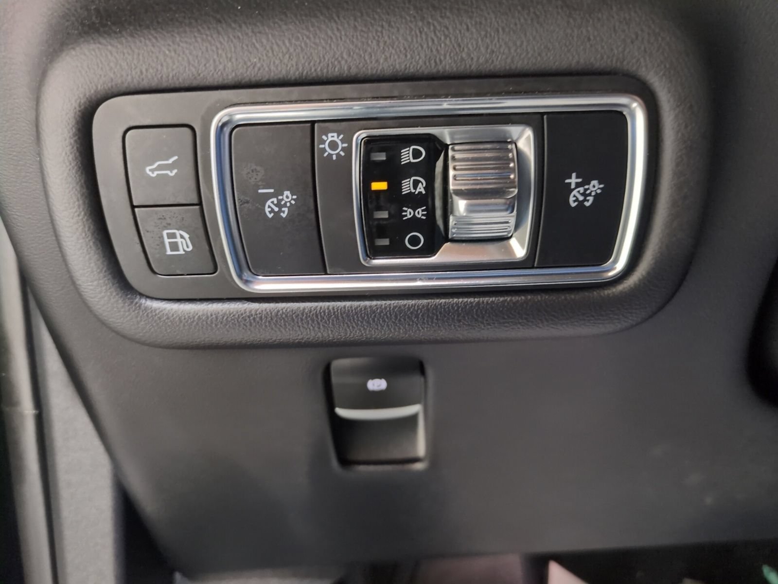 Used 2024 Lincoln Nautilus Reserve w/ Equipment Group 203A AWD/4WD image 19