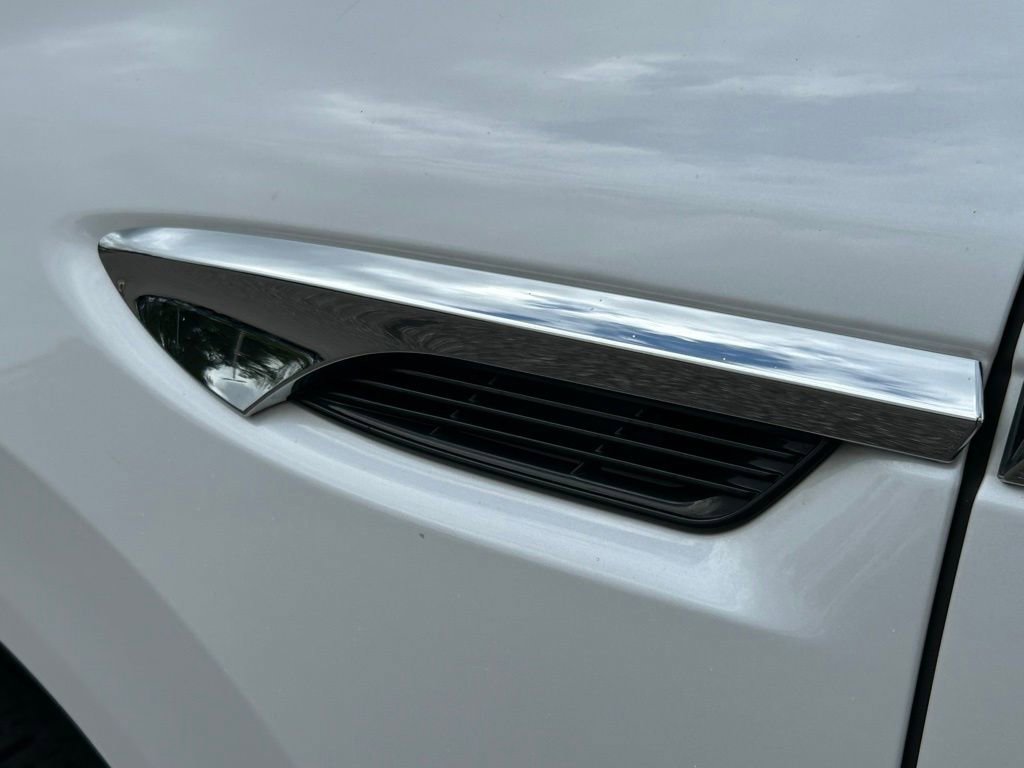 Used 2023 Buick Enclave Essence w/ Experience Buick Package image 39