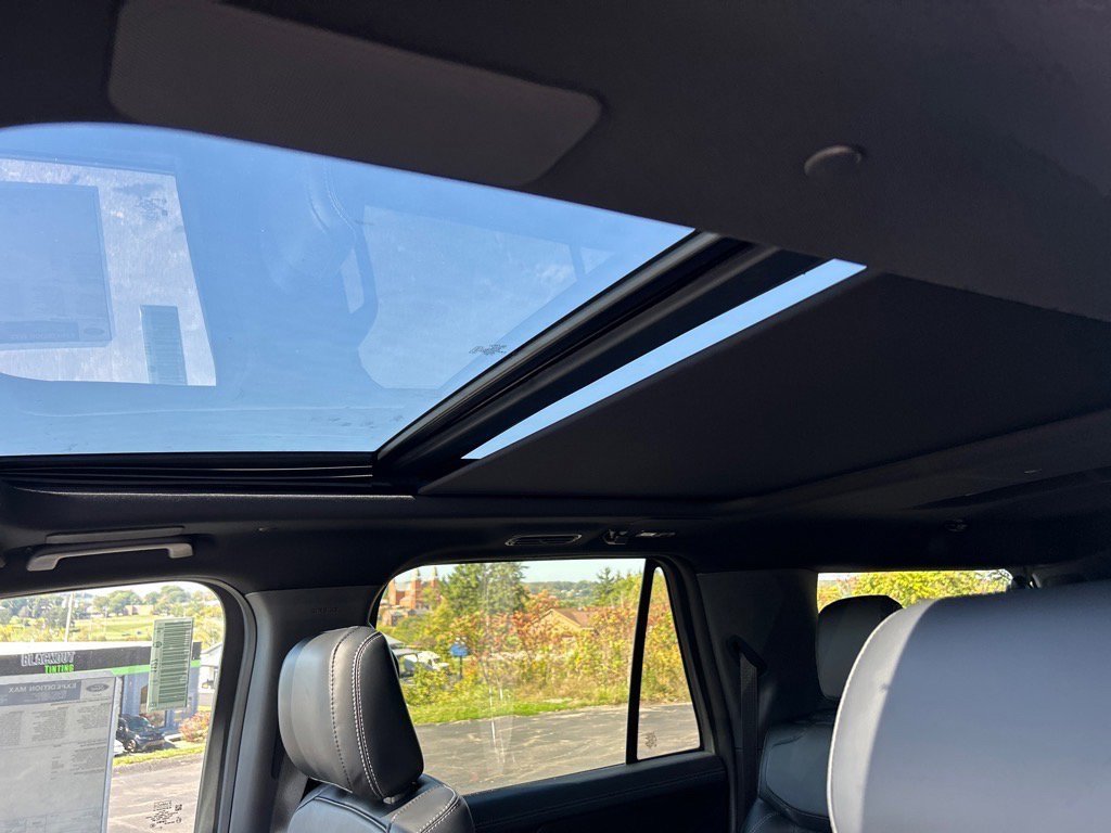 New 2025 Ford Expedition Max Platinum image 7