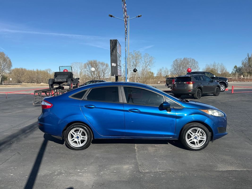 Used 2018 Ford Fiesta SE image 3