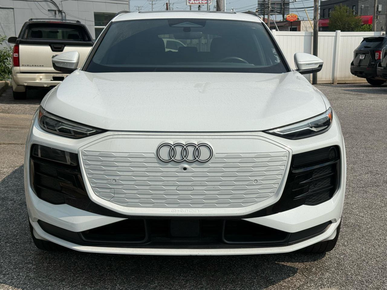 Used 2025 Audi Q6 e-tron Premium w/ 20" Wheel Package AWD/4WD image 6
