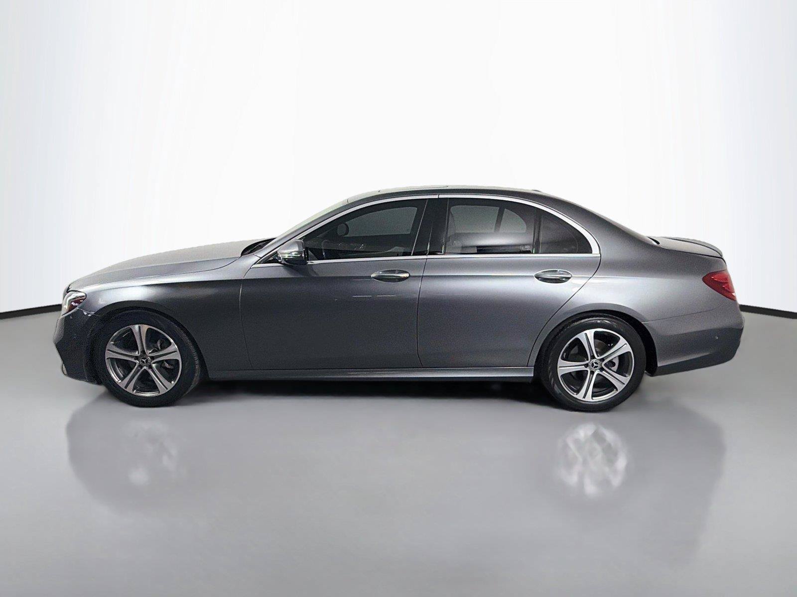 Used 2018 Mercedes-Benz E 300 image 8