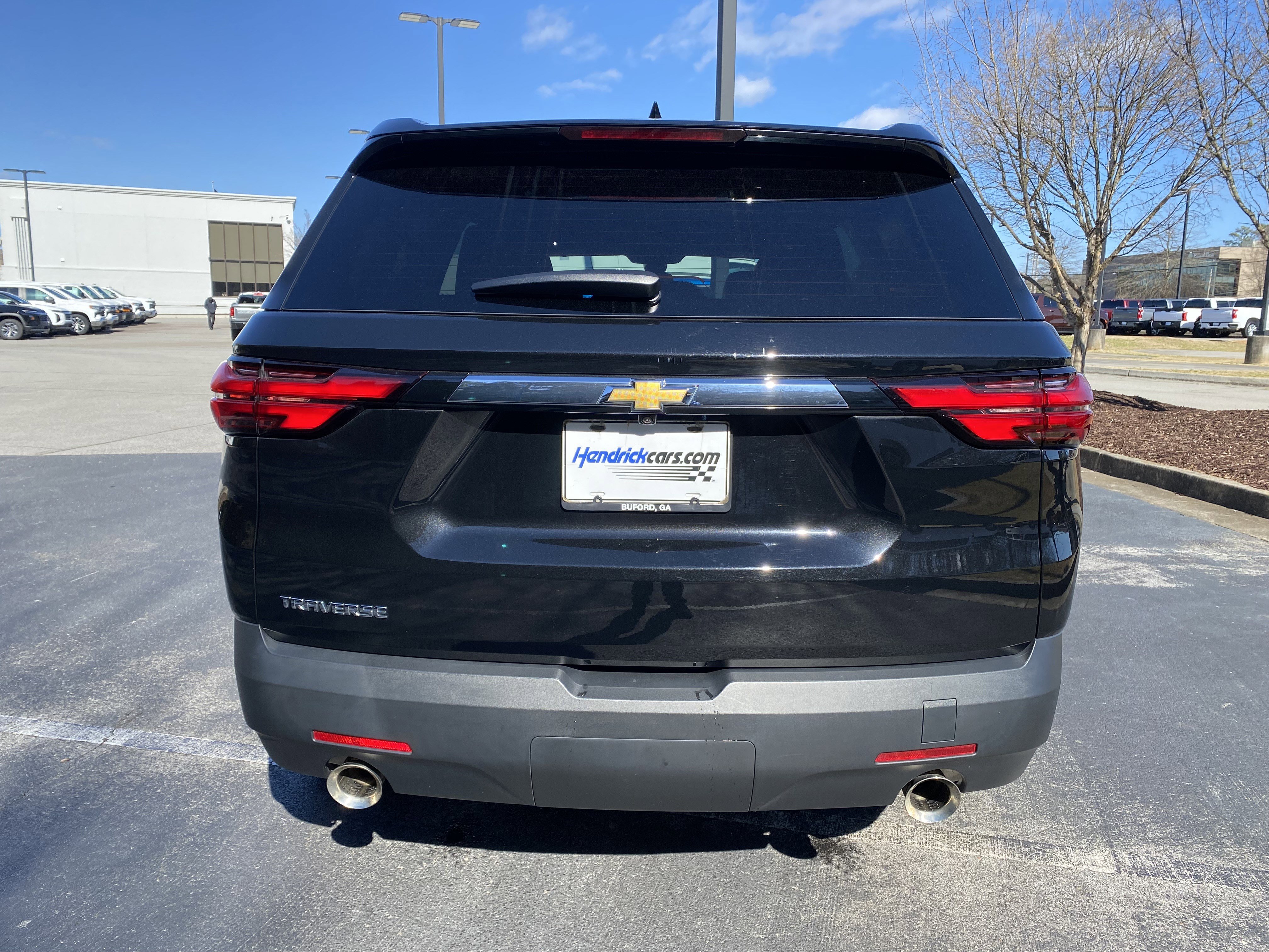 Used 2023 Chevrolet Traverse LS image 8