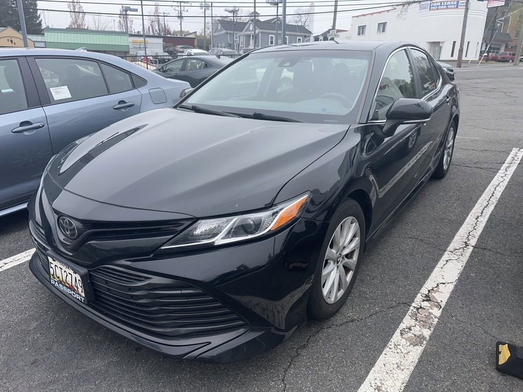 Used 2018 Toyota Camry LE w/ Convenience Package image 1