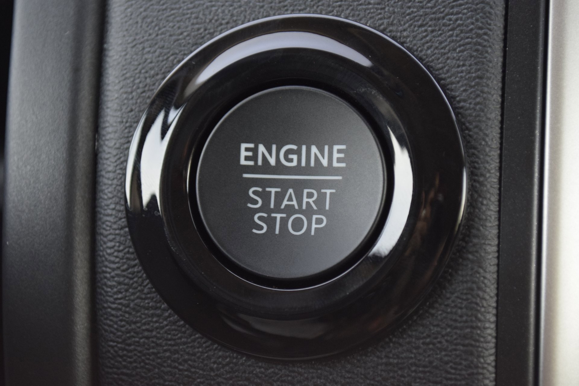 New 2025 Ford Expedition Active image 15