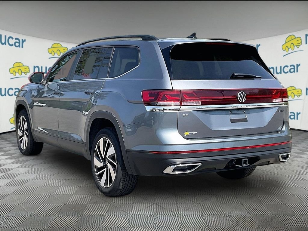 Used 2024 Volkswagen Atlas SE AWD/4WD image 4