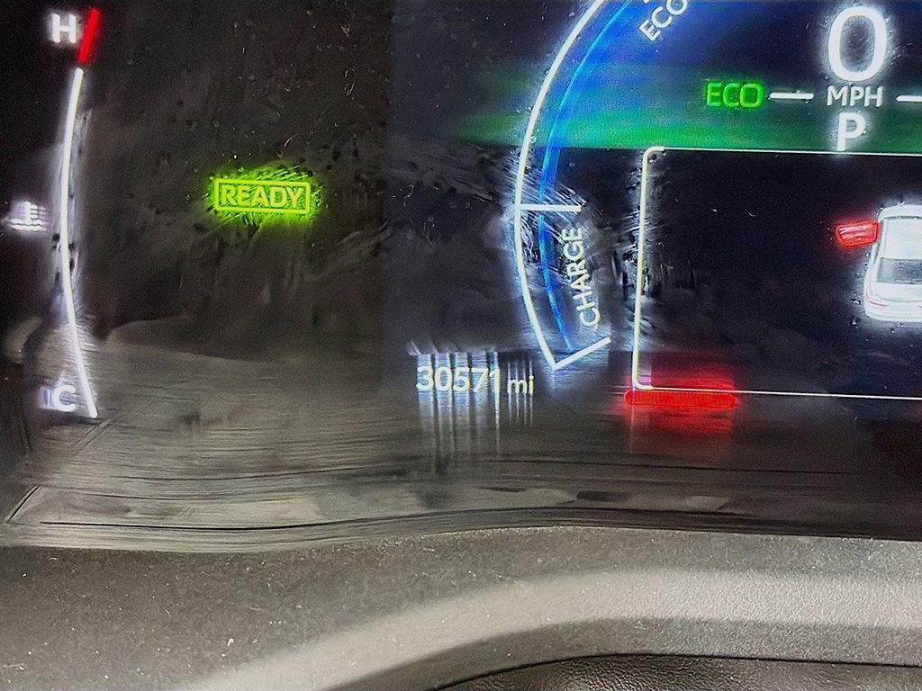 Used 2025 Toyota Camry LE image 29