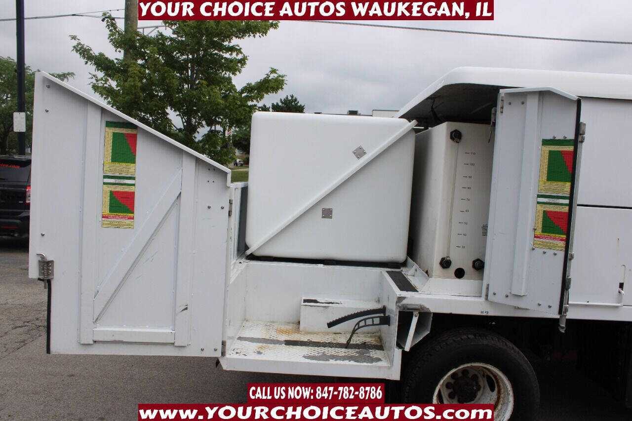 Used 2012 Ford E-450 and Econoline 450 Super Duty image 18