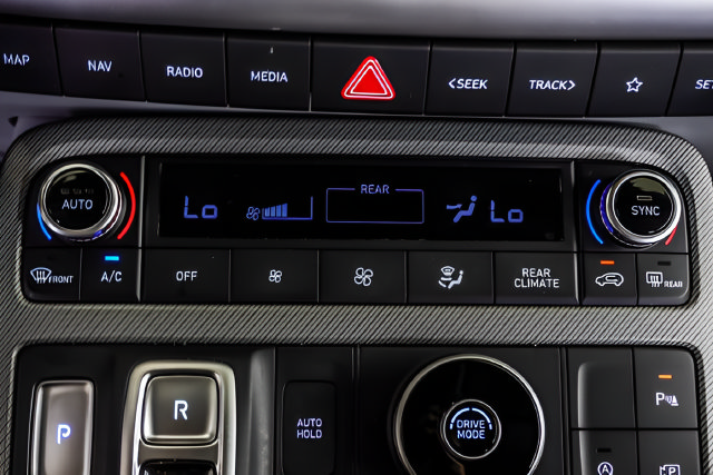 Certified 2025 Hyundai Palisade SEL FWD image 23