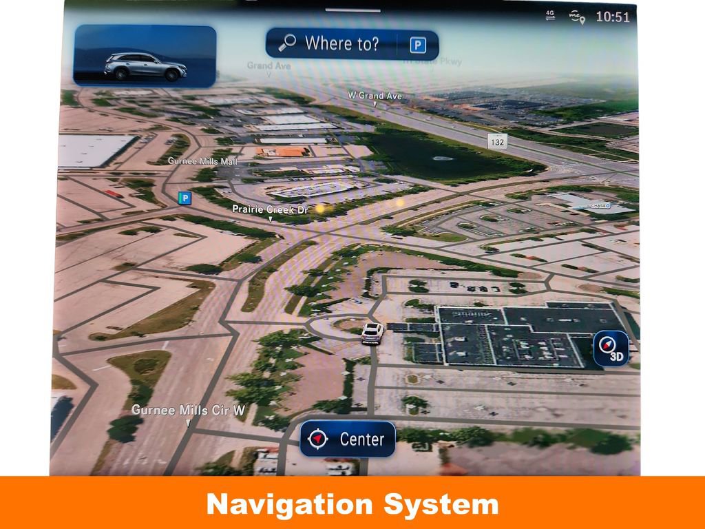 Used 2024 Mercedes-Benz GLC 300 4MATIC w/ Advanced USB Package image 17