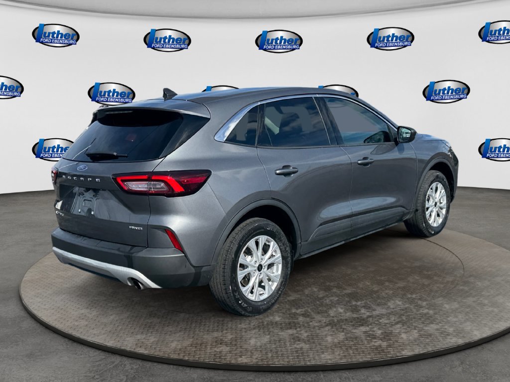 Used 2024 Ford Escape Active AWD/4WD image 5