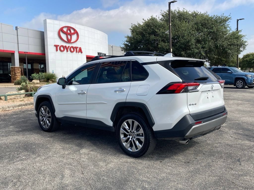 Used 2023 Toyota RAV4 Limited FWD image 7