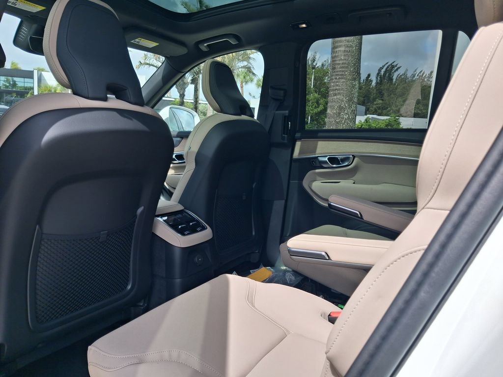 New 2026 Volvo XC90 T8 Plus w/ Protection Package Premier AWD/4WD image 5