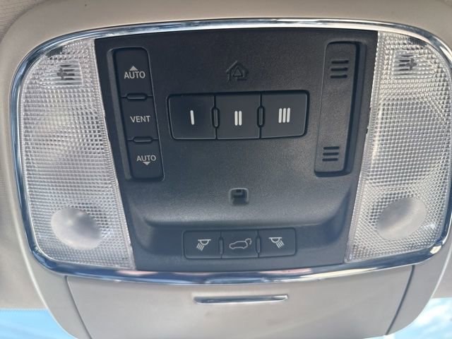 Used 2012 Dodge Durango Crew w/ Leather Interior Group AWD/4WD image 16