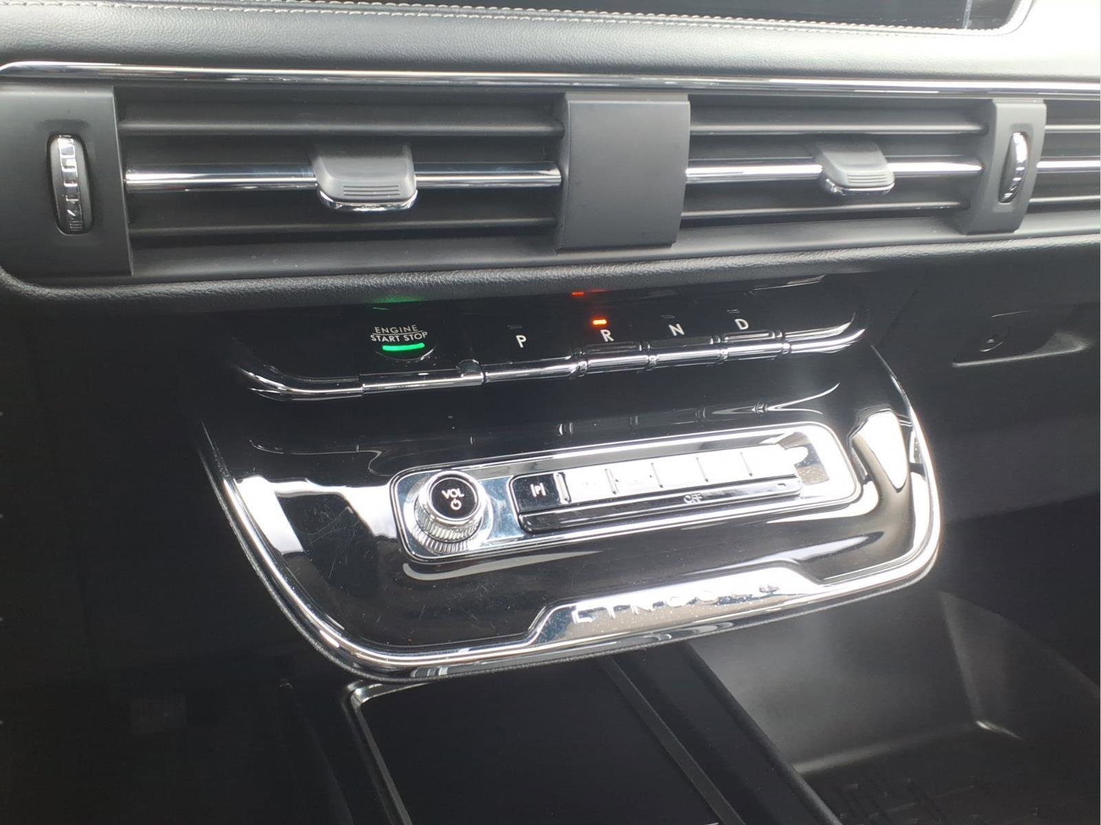 Used 2023 Lincoln Corsair Reserve w/ Equipment Group 201A AWD/4WD image 19