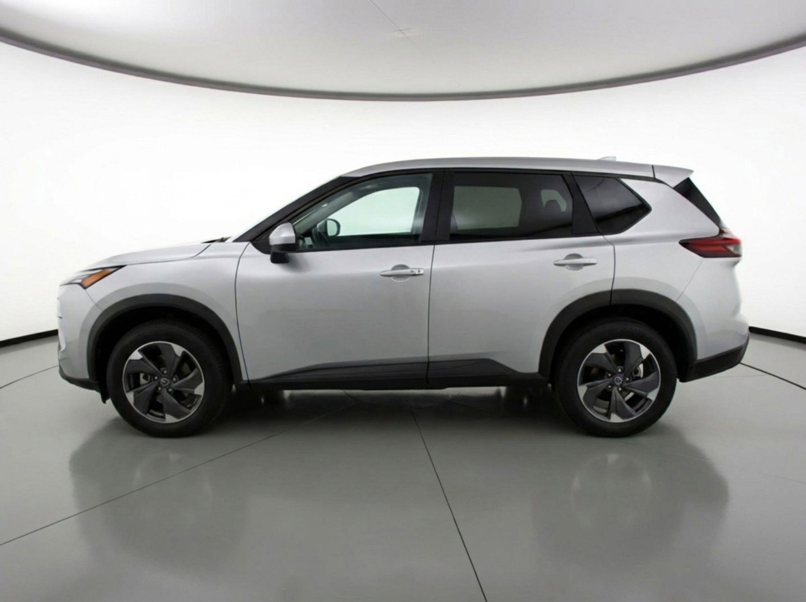 Used 2025 Nissan Rogue SV FWD image 5