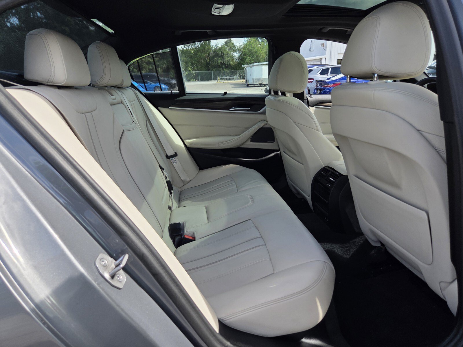 Used 2023 BMW 530i w/ Executive Package RWD image 16