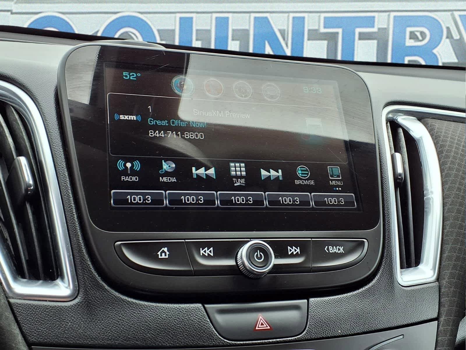 Used 2017 Chevrolet Malibu LT FWD image 16