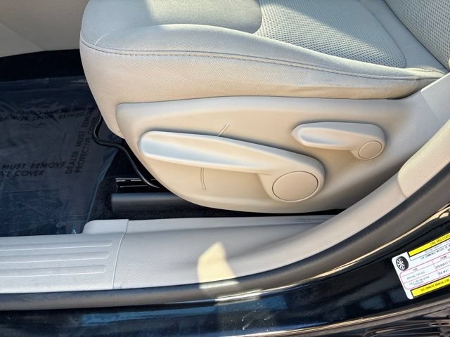 Used 2019 Jeep Cherokee Latitude w/ Popular Appearance Group AWD/4WD image 6