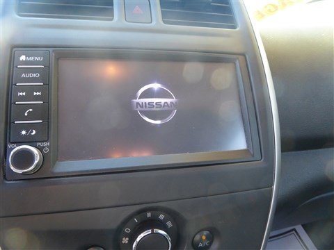 Used 2019 Nissan Versa SV image 10