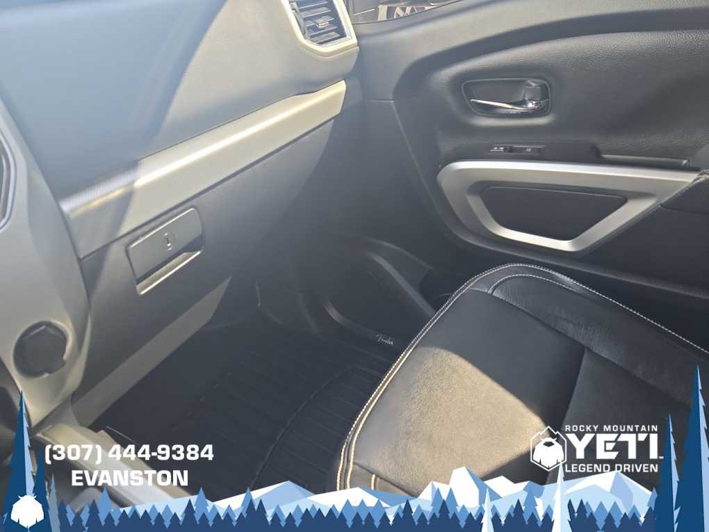 Used 2019 Nissan Titan PRO-4X w/ Pro-4x Convenience Package image 26
