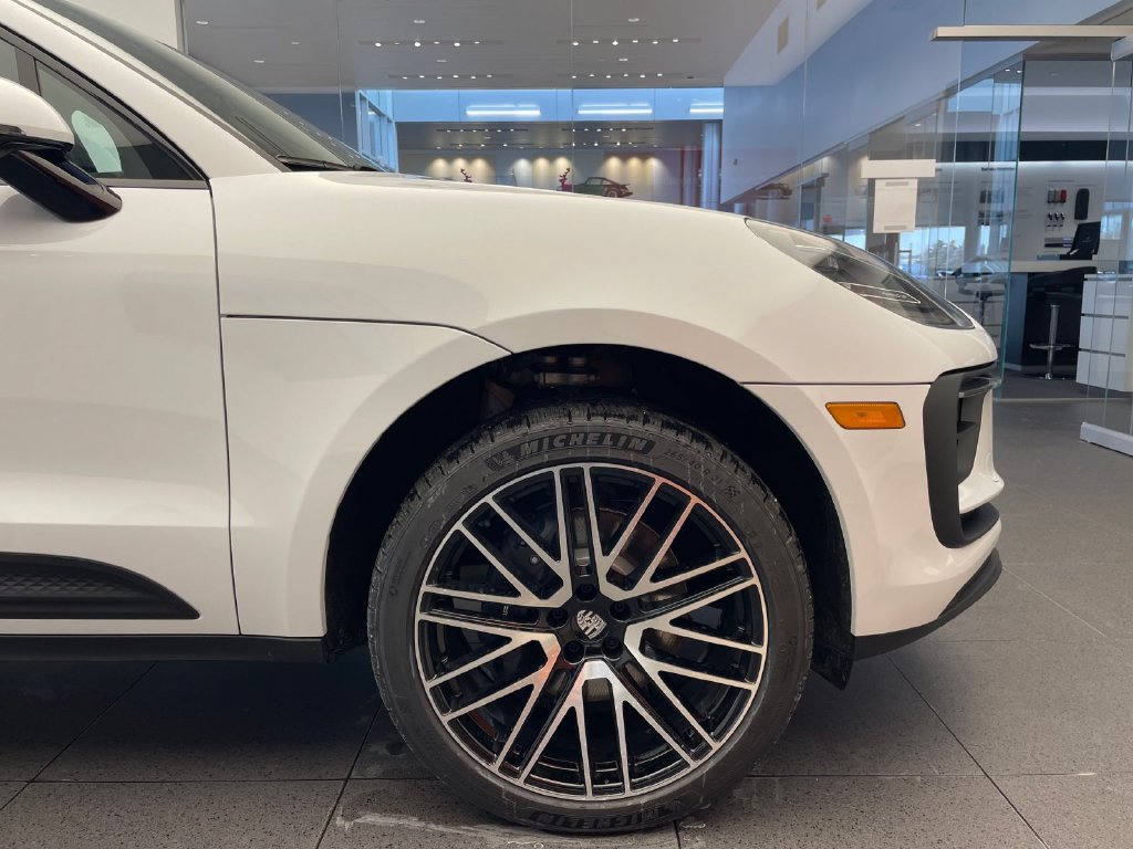 New 2026 Porsche Macan AWD/4WD image 26