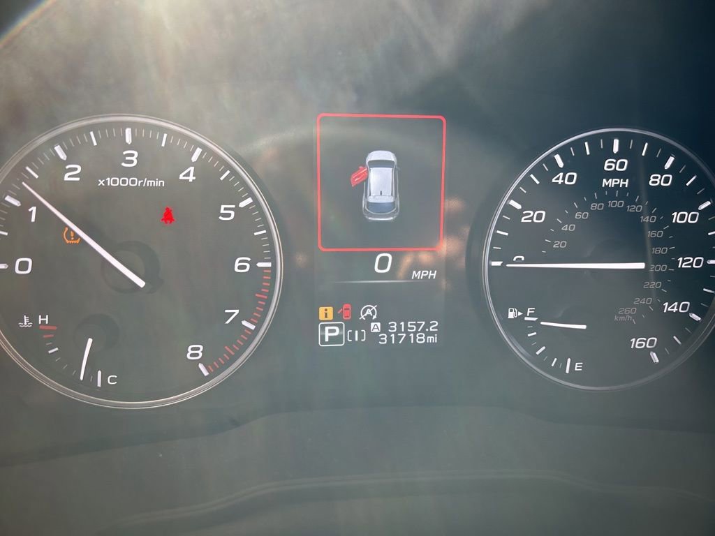 Used 2025 Subaru Crosstrek 2.0i Premium image 3