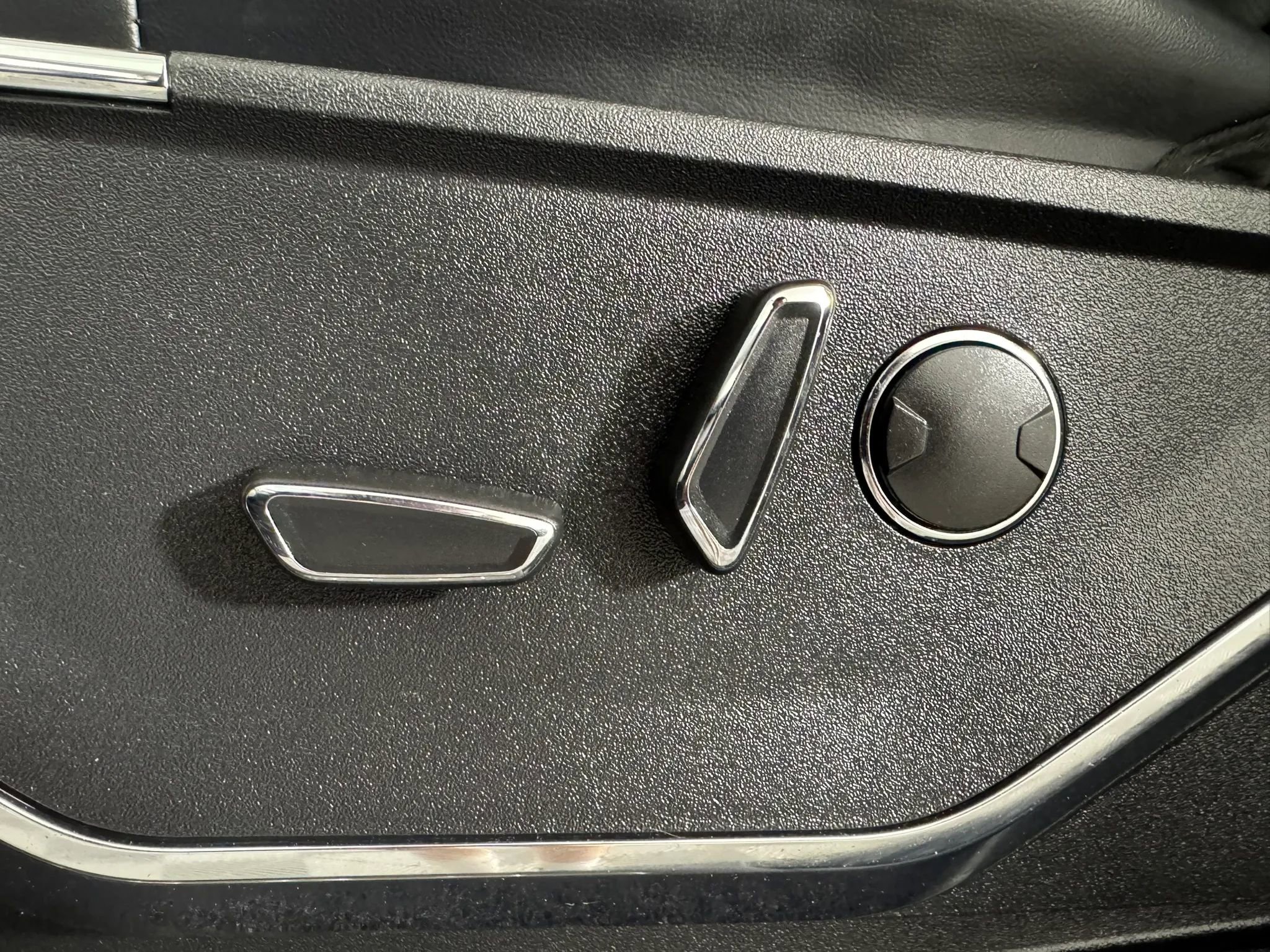 Used 2023 Ford F150 Platinum w/ Equipment Group 701A High image 35