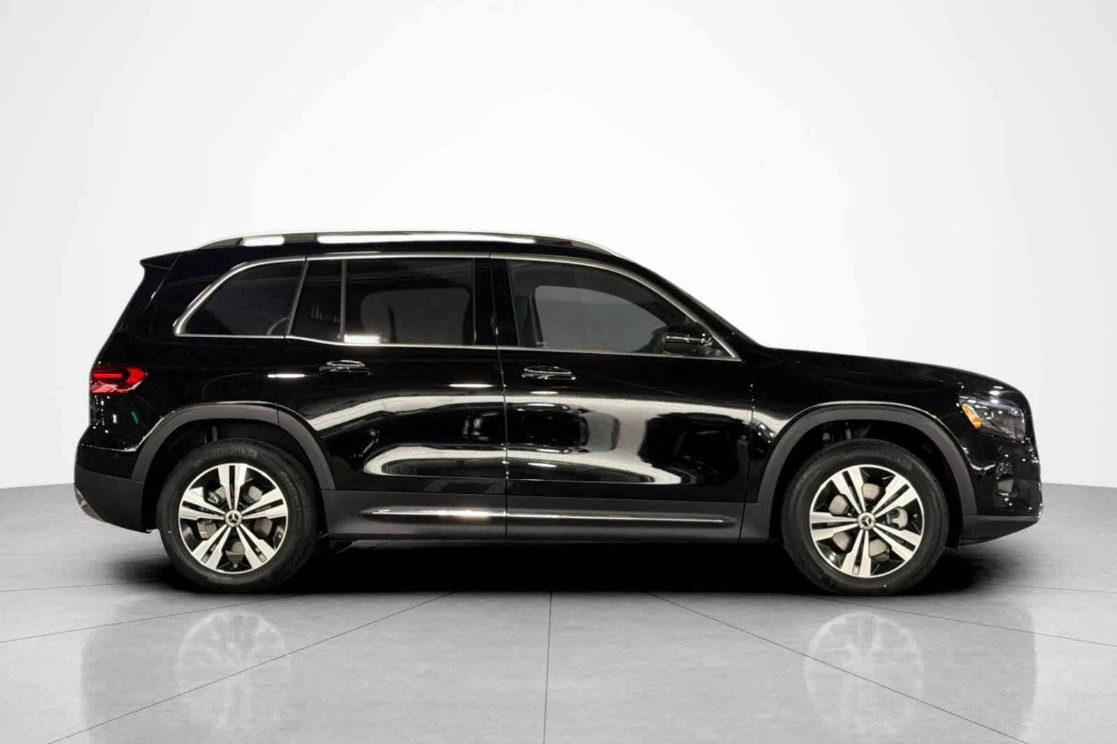 New 2026 Mercedes-Benz GLB 250 image 6