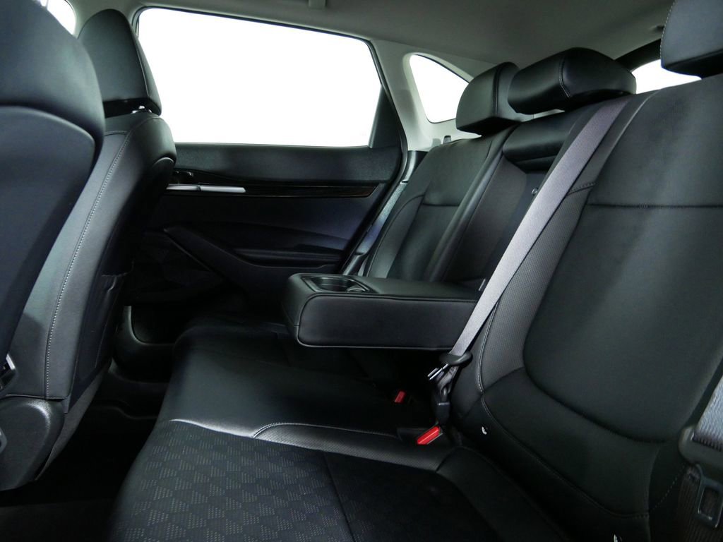 Certified 2023 Kia Seltos SX w/ SX Sunroof Package image 16