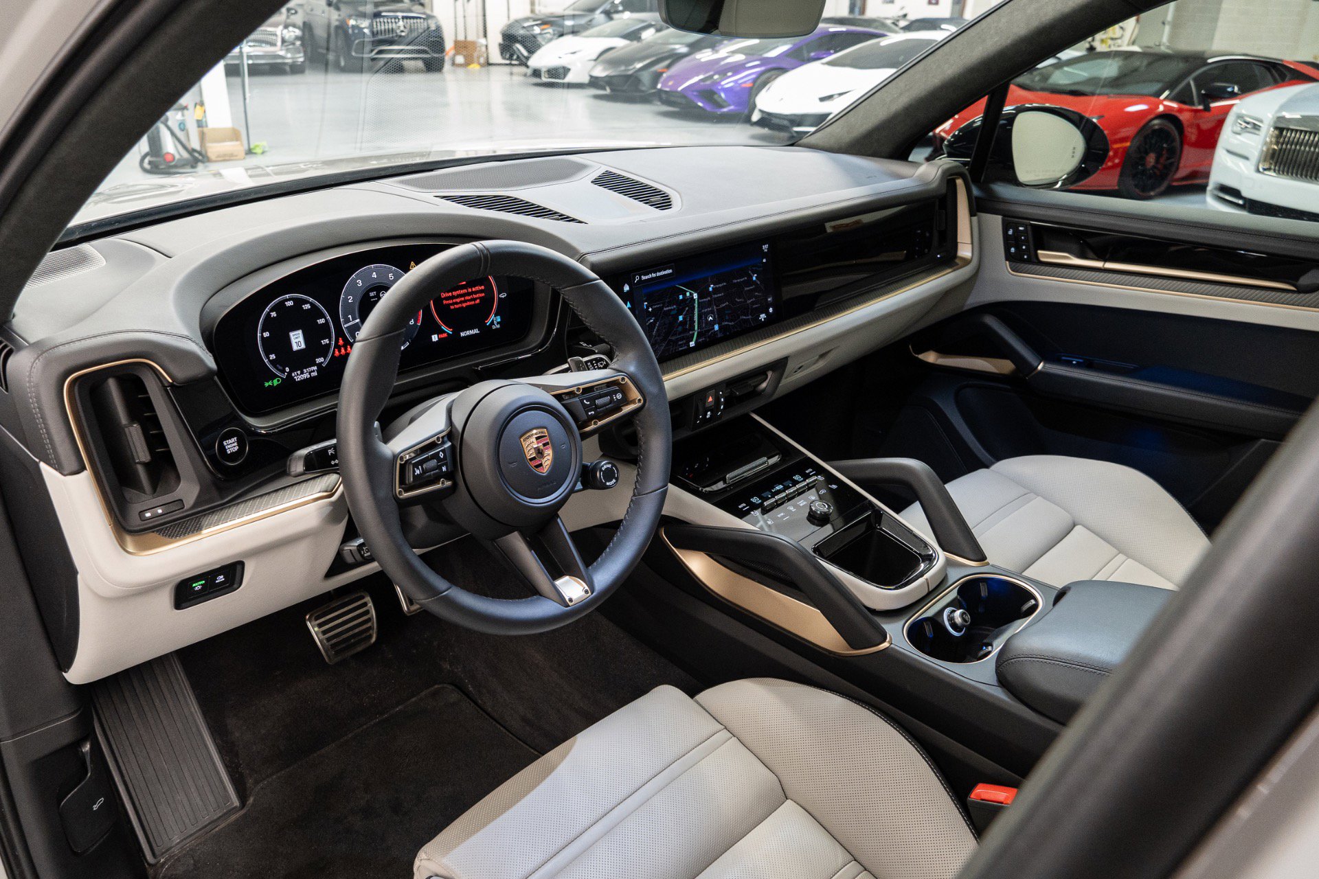 Used 2025 Porsche Cayenne GTS image 13