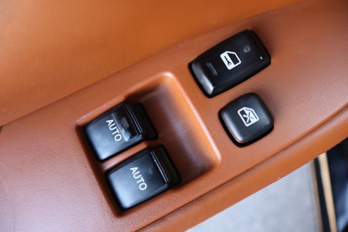 Used 2002 Lexus SC 430 Convertible RWD image 23