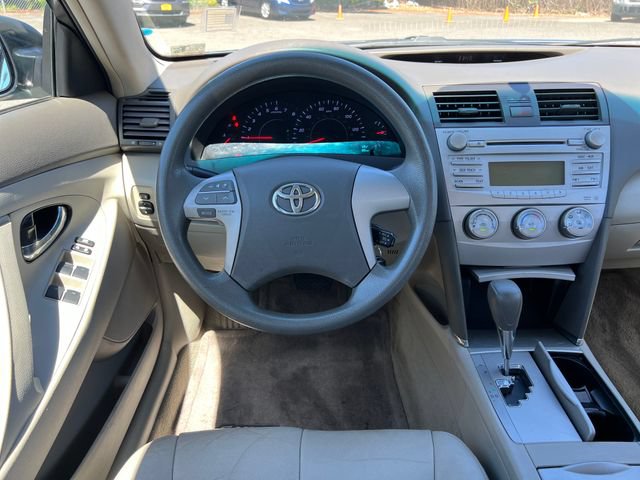 Used 2010 Toyota Camry LE FWD image 12