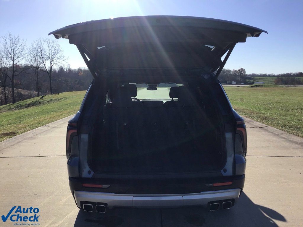 Used 2024 Chevrolet Traverse LT image 6