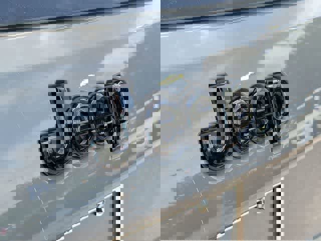 Used 2021 Jeep Grand Cherokee Laredo X image 11